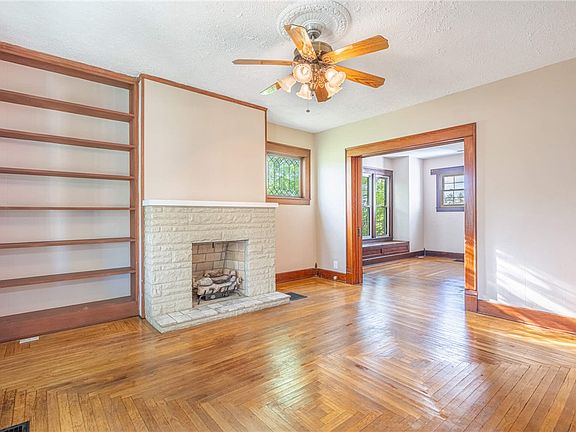 4th image of 444 E Main St
