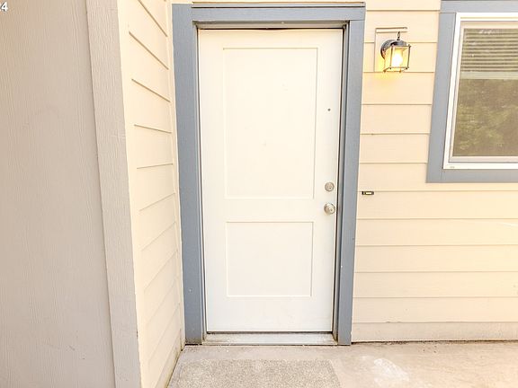 3rd image of 7316 NE 16th Ave #307
