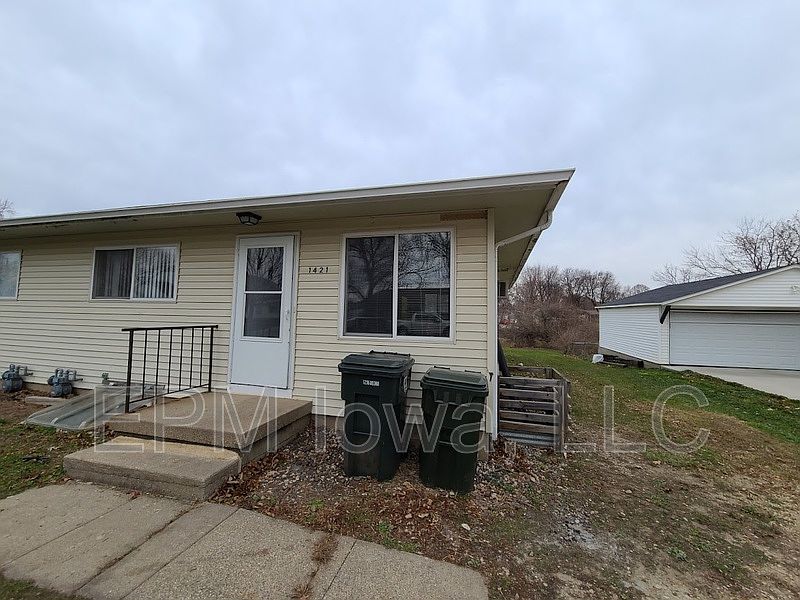 1st image of 1421 Starview Dr