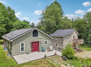 1360 Albee Dr, New Kensington, PA 15068
