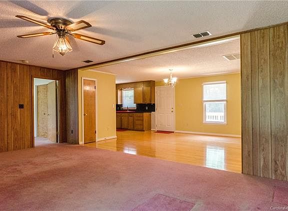 5th image of 5045 Hillcrest Dr #35