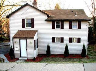 1016 Willow St, Springdale, PA 15144