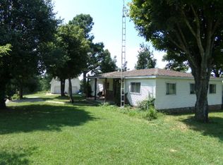 664 Love Lee Rd, Morgantown, KY 42261
