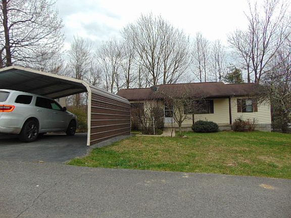 3rd image of 131 Bolton Dr