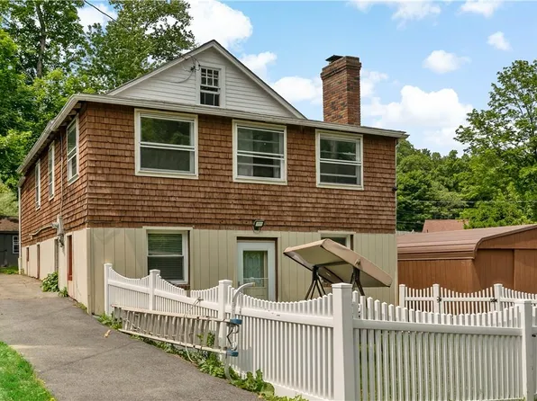 9 Oriole Street, Lake Peekskill, NY 10537