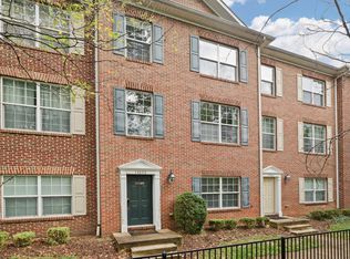 12423 Oak Rail Ln, Fairfax, VA 22033