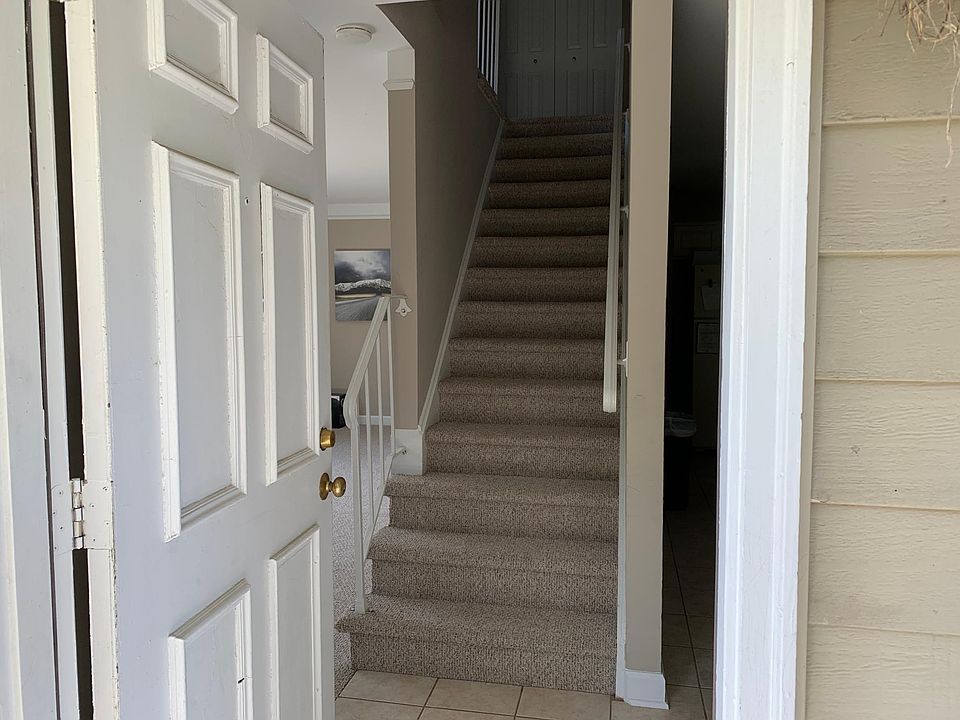 1st image of 1723 Peppertree Ln