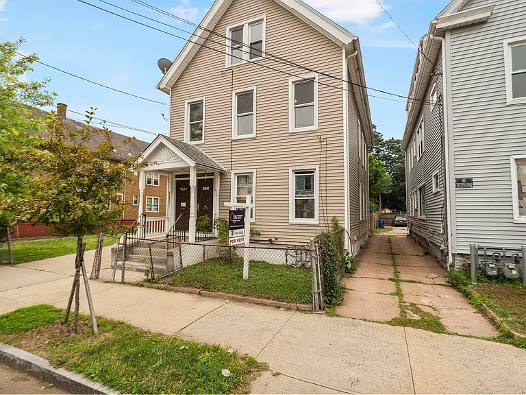 354 Poplar St #2 — Photo 12