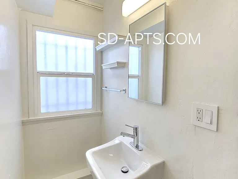 3926 1/2 California St — Photo 42
