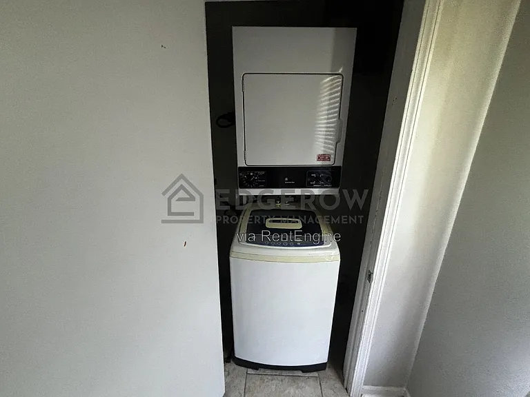 354 Holmdene Blvd NE — Photo 10
