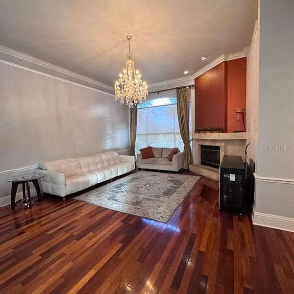 7600 Debeaubien Dr — Photo 5
