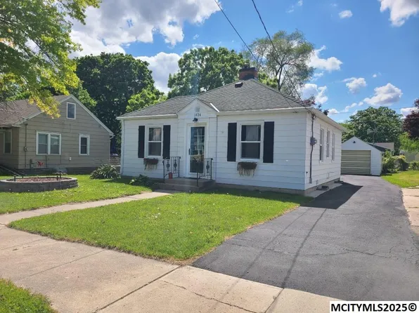 1424 N Hampshire Ave, Mason City, IA 50401