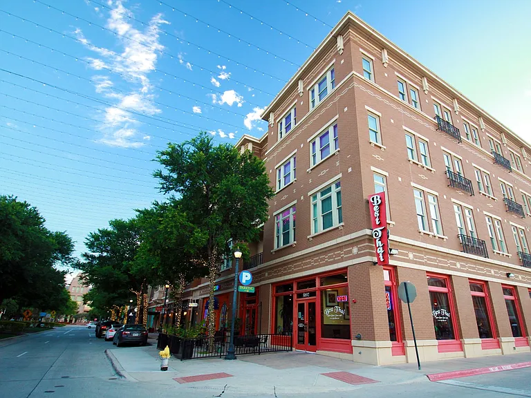 Frisco Square shops
