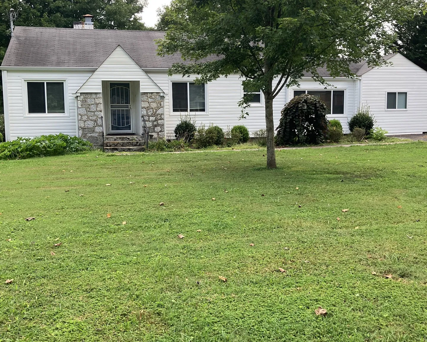 3 bed, 1848 sqft, $2,100 — Photo 1