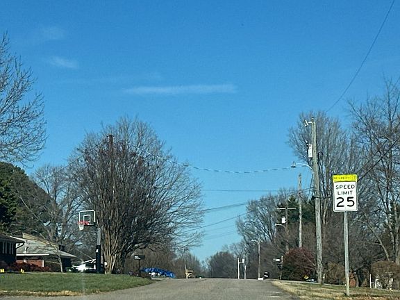 4th image of 1732 Leconte Dr