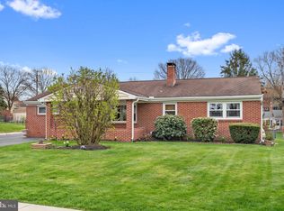 19 Kim Acres Dr, Mechanicsburg, PA 17055
