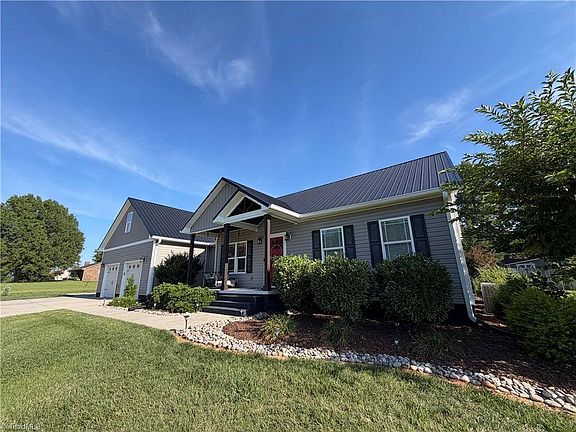 5th image of 6861 Country Meadows Ln