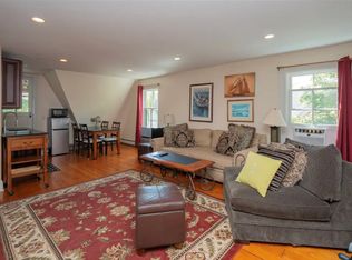 17 Lincoln St #3, Newport, RI 02840