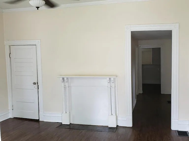 1354 High St — Photo 2