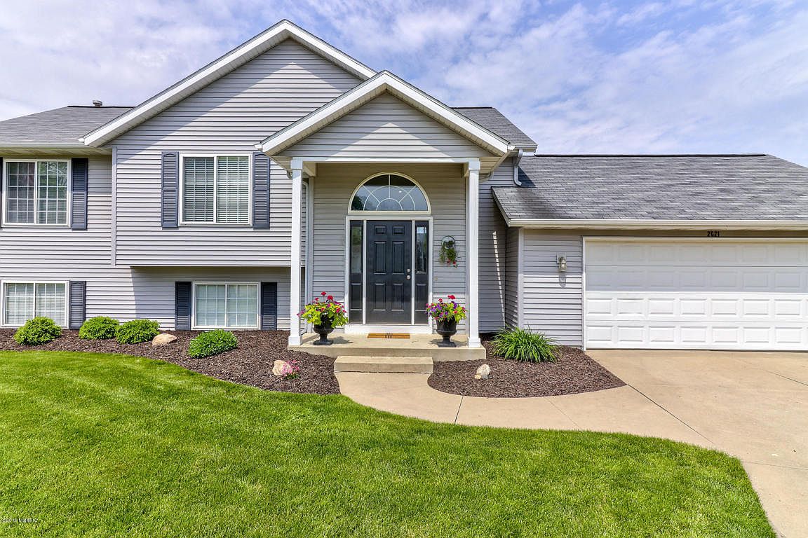 2021 Bennigan Ln, Zeeland, MI 49464 Zillow