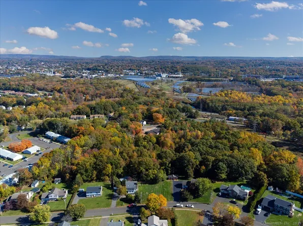 36R Nod Brook Road, Wallingford, CT 06492