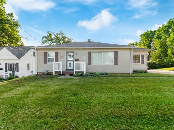 1093 Dover Ave, Akron, OH 44320