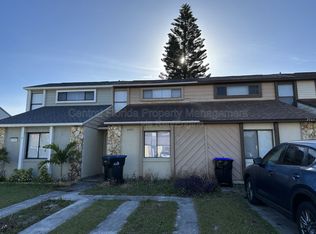 2707 Hunt Club Ln, Orlando, FL 32826