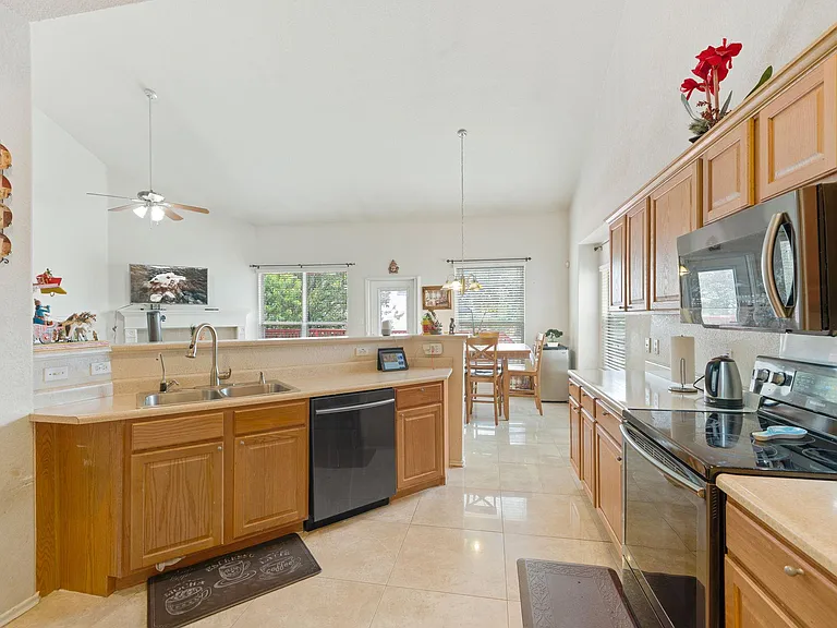 Kitchen - Stainless steel Appliances