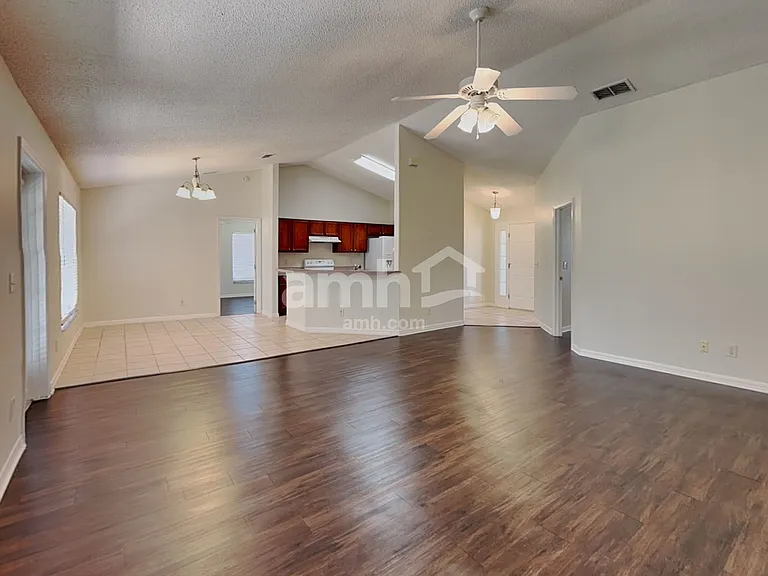 648 Winding Lake Dr — Photo 8