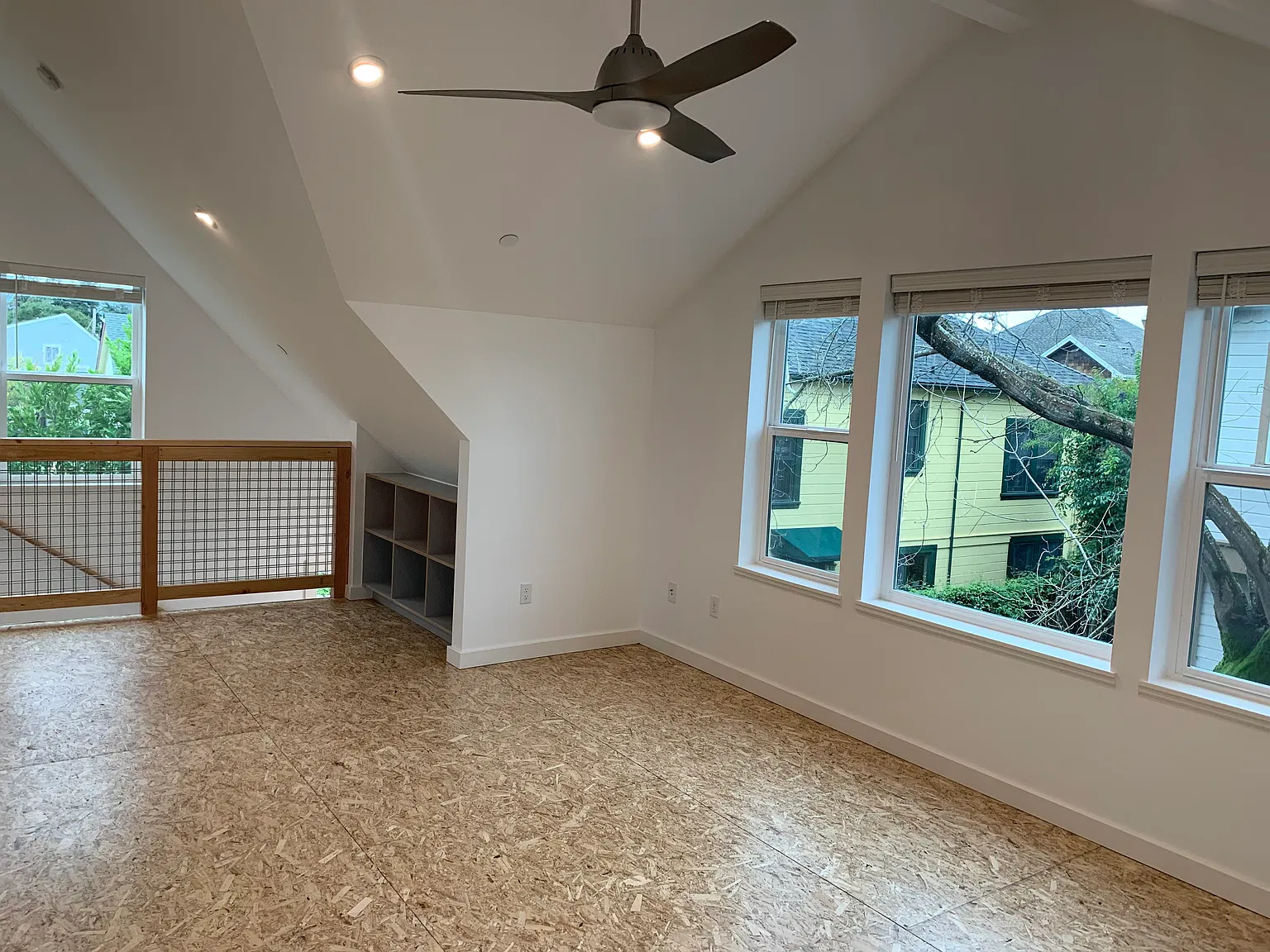 329 Edith St — Photo 2