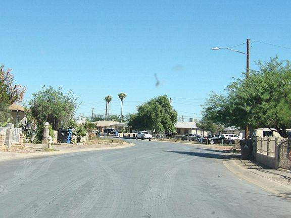 4th image of 4444 N 50th Ave