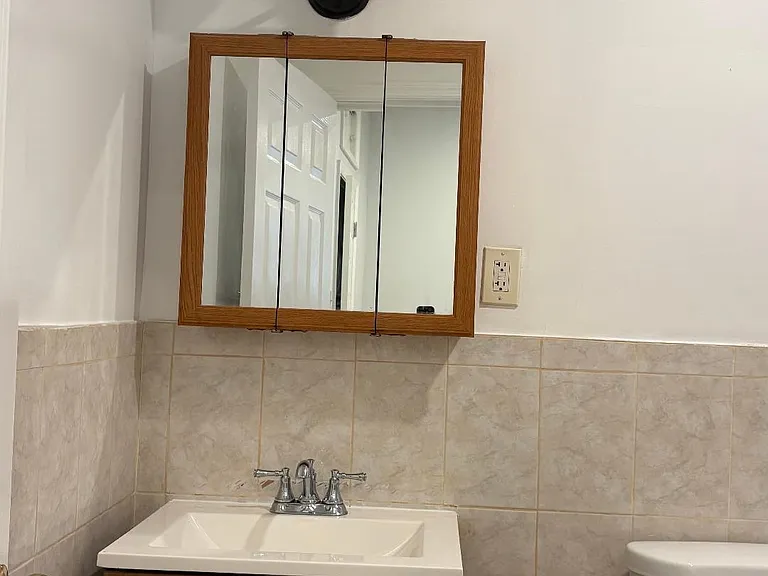 339 Danforth Ave #1F — Photo 4