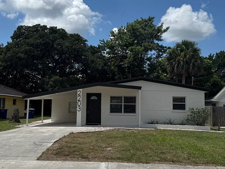 2203 Avenue Q — Photo 1