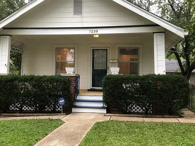 7239 Main St — Photo 1