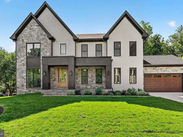 7107 Penguin Pl, Falls Church, VA 22043