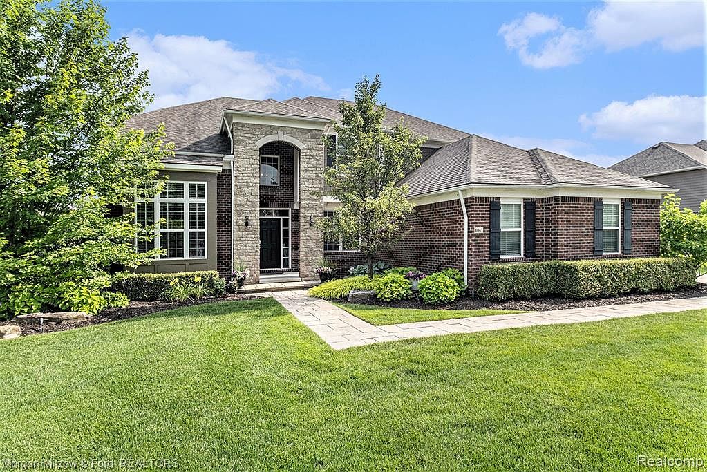 6941 Oakhurst Ridge Rd, Clarkston, MI 48348 MLS 20240043352 Zillow