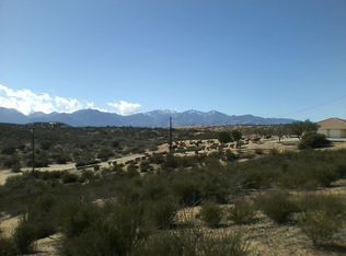 11176 Edgehill Rd, Oak Hills, CA 92344