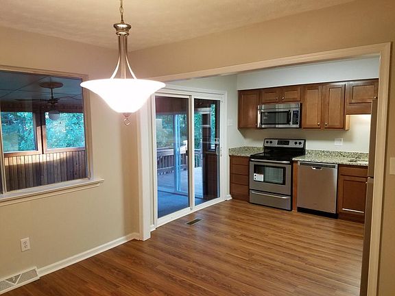 5th image of 1414 Abbey Cir