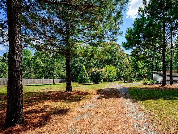 4th image of 156 River Ln