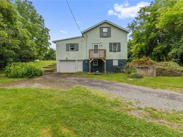 3826 Split Rock Rd, Camillus, NY 13031