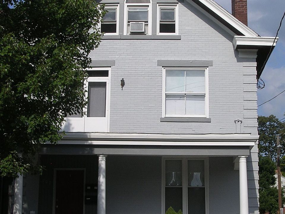 709 Front Photo