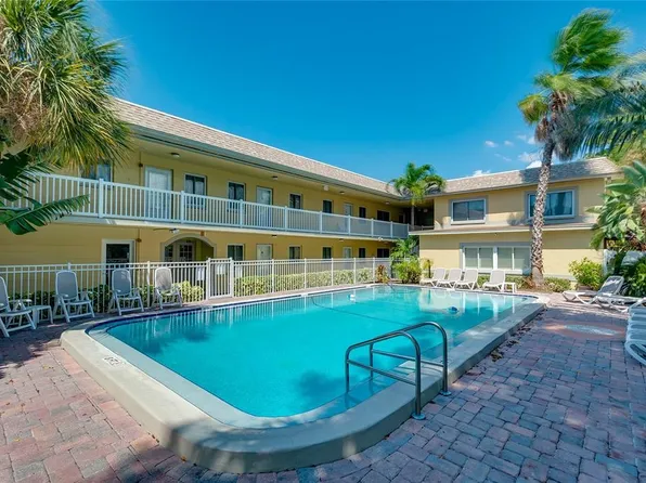 600 71st Ave APT 17, Saint Pete Beach, FL 33706