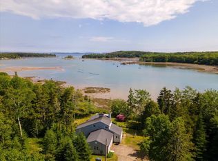 8 Pine Tree Ln, South Thomaston, ME 04858