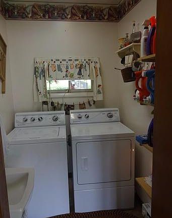 4th image of 12153 Carol Ave