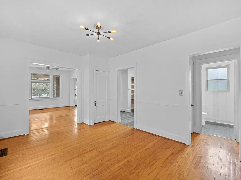 2890 Romana Pl #1 — Photo 11