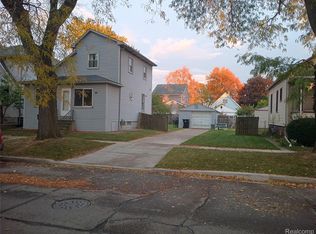 2271 9th St, Wyandotte, MI