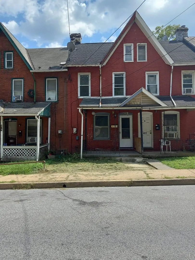 Building Photo - 420 Valley Rd
