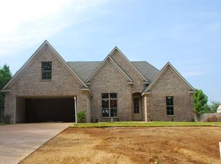 650 Murrell Dr, Oakland, TN 38060