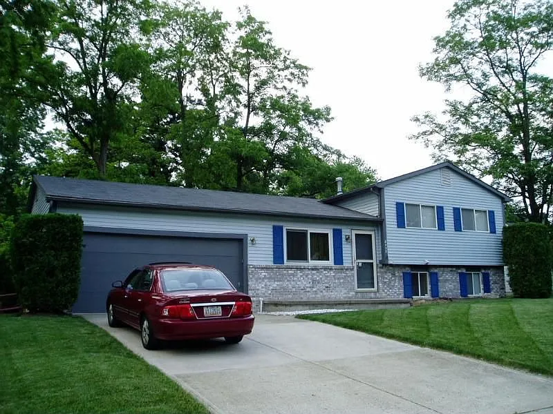 8438 Papillon Ave photo 1