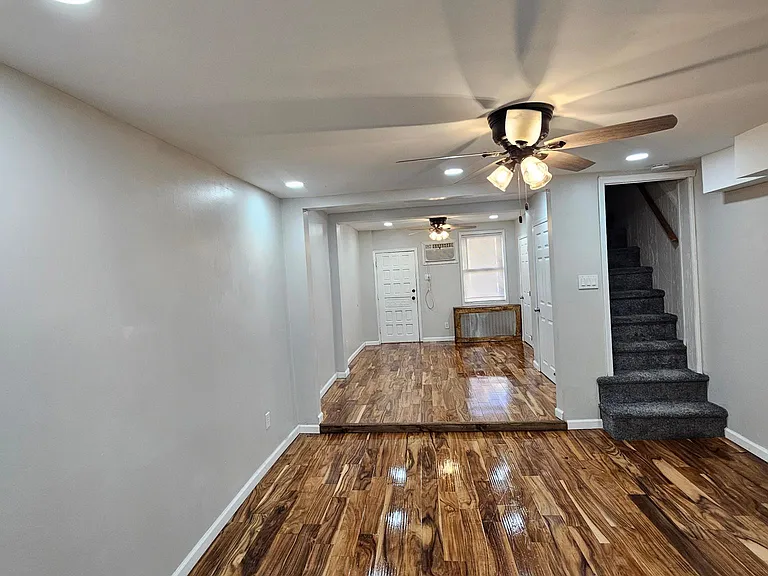 2702 Pratt St — Photo 6
